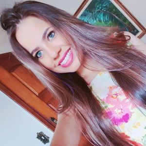 Meet your Posher, Aline